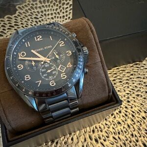 (SOLD) Michael Kors Men’s Gunmetal Oversized Watch